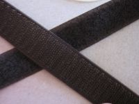 Hakofix (c) - sk DKB - 20 mm - dunkelbraun - Hakenseite - Farbe auslaufend
