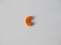 Knopf - 15 mm - Buchstabe c - orange