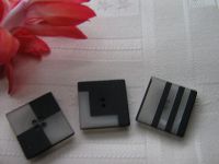 Knopf - 56  - schwarz - transparent - Streifen